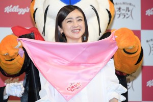 ケロッグ オールブラン「腸能力アップ・プログラム」記者発表会に登場した安達祐実