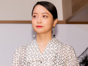 ドラマ『RISKY』完成披露トークイベントに登場した深川麻衣