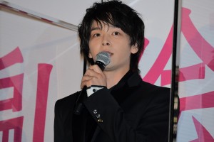 映画『騙し絵の牙』公開前夜祭に登場した中村倫也