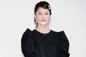映画『大綱引の恋』佐々部清監督1周忌追悼イベント舞台あいさつに登場した松本若菜