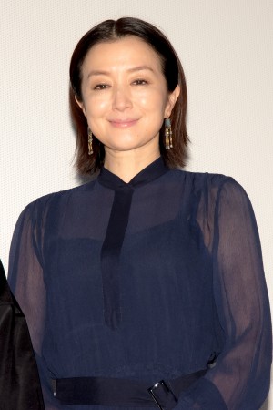 映画『椿の庭』初日舞台あいさつに登場した鈴木京香