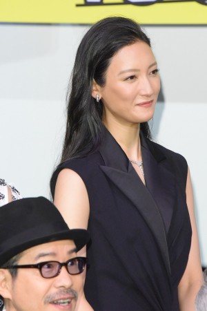 映画『バイプレイヤーズ~もしも100人の名脇役が映画を作ったら~』初日舞台あいさつに登場した菜々緒