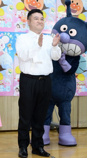 映画『それいけ!アンパンマン ふわふわフワリーと雲の国』公開アフレコイベントに登場した山崎弘也
