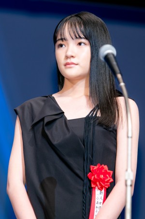 第30回日本映画批評家大賞授賞式に出席した服部樹咲