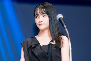 第30回日本映画批評家大賞授賞式に出席した服部樹咲