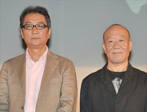 「天地明察」の製作報告記者会見に出席した、滝田洋二郎監督(左)と久石譲