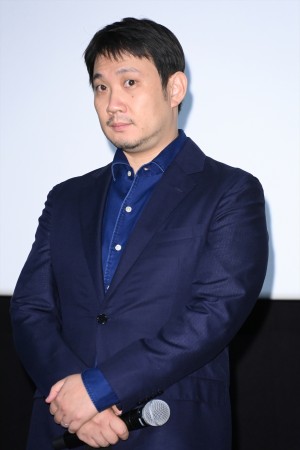 映画『ドライブ・マイ・カー』初日舞台あいさつに登壇した濱口竜介監督