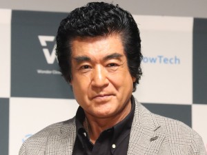 キングソフトグループ「法人向け新サービス記者発表会」に登場した藤岡弘、