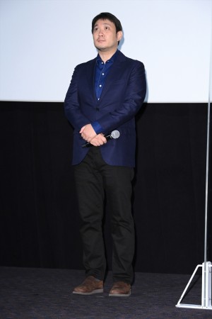 映画『ドライブ・マイ・カー』初日舞台あいさつに登壇した濱口竜介監督