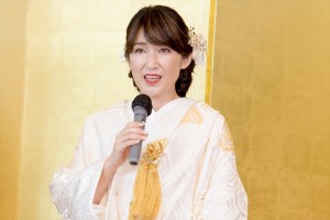 原田愛、『別れない理由』発売記念神前結婚式&記者会見に登場