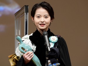 「第13回TAMA映画賞授賞式」に出席した伊藤万理華