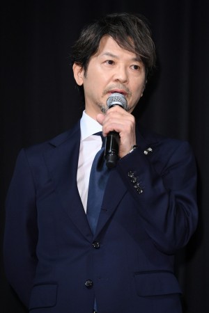 映画『聖地X』完成披露舞台あいさつに登場した緒形直人