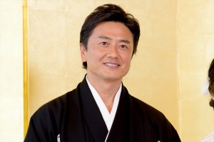 原田龍二、『別れない理由』発売記念神前結婚式&記者会見に登場