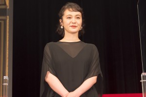 映画『総理の夫』完成披露試写イベントに登場した貫地谷しほり