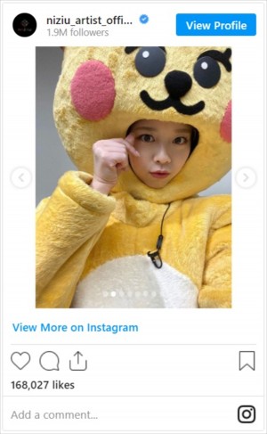 NiziU・リク、かわいすぎる着ぐるみショット ※「NiziU」公式インスタグラム