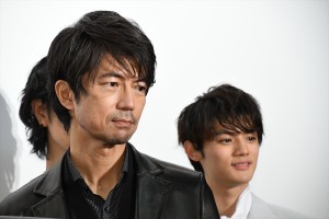 仲村トオル、映画『愛のまなざしを』公開記念舞台あいさつに登場