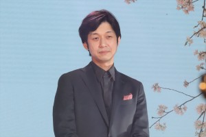 深川栄洋監督、Netflix映画『桜のような僕の恋人』プレミアイベントに登場