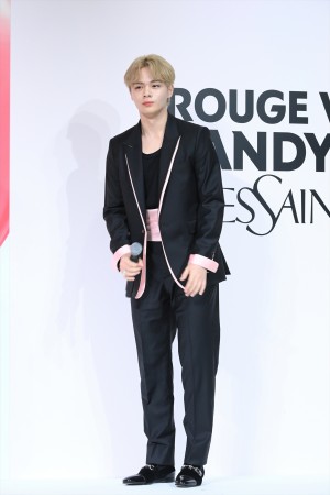 鶴房汐恩、「YSL BEAUTY 新作リップ発売&JO1ジャパン アンバサダー就任会見」に登場