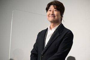 ソン・ガンホ、映画『ベイビー・ブローカー』来日記念舞台挨拶に登場