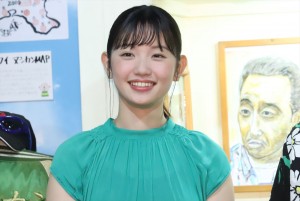 「モヤさまドイヒー展」囲み取材に出席した田中瞳アナウンサー