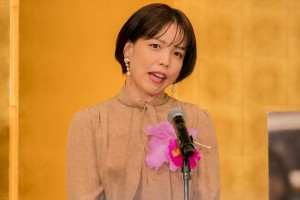 安藤玉恵、「第30回橋田賞」授賞式に登場