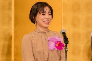 安藤玉恵、「第30回橋田賞」授賞式に登場