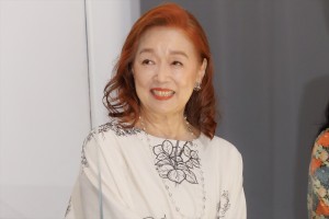 宮本信子、映画『ハウ』公開記念舞台あいさつに登場