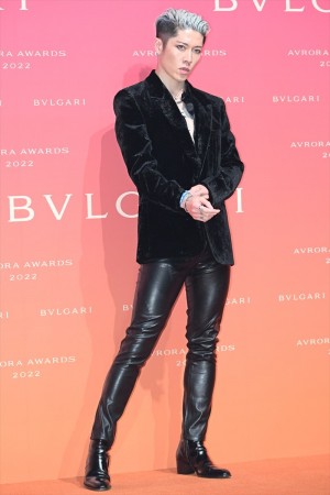 MIYAVI、「BVLGARI AVRORA AWARDS 2022」ゴールデンカーペットセレモニーに登場
