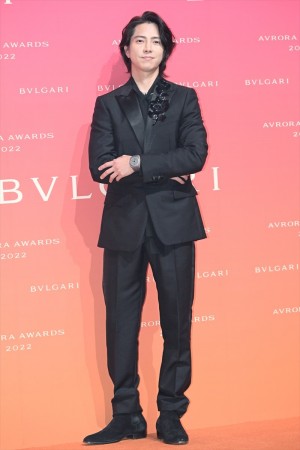山下智久、「BVLGARI AVRORA AWARDS 2022」ゴールデンカーペットセレモニーに登場