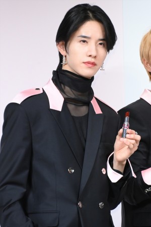 佐藤景瑚、「YSL BEAUTY 新作リップ発売&JO1ジャパン アンバサダー就任会見」に登場