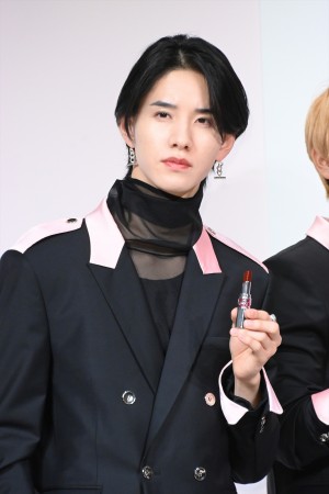 佐藤景瑚、「YSL BEAUTY 新作リップ発売&JO1ジャパン アンバサダー就任会見」に登場