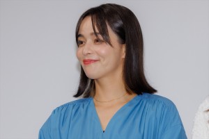 加藤ローサ、映画『凪の島』公開直前イベントに登場