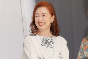 宮本信子、映画『ハウ』公開記念舞台あいさつに登場