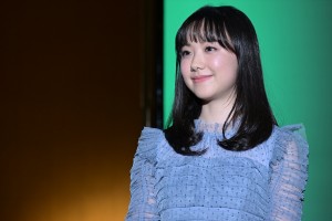 芦田愛菜、2023年 エランドール賞 授賞式に登場