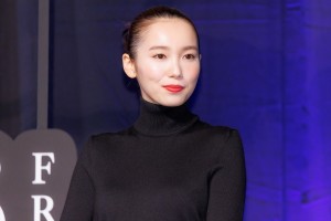 飯豊まりえ、映画『岸辺露伴 ルーヴルへ行く』完成報告イベントに登場