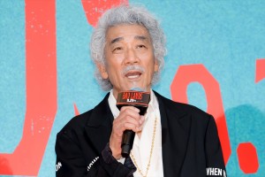 宇崎竜童、映画『BAD LANDS バッド・ランズ』完成披露試写会に登場