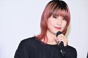 橋本愛、NHKスペシャル『アナウンサーたちの戦争』取材会に登場