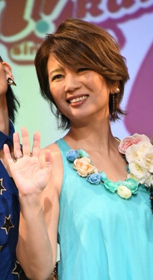 桑田靖子、「お神セブン デビュー40周年イベント」囲み取材に登場