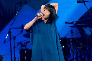 アイナ・ジ・エンド、映画『キリエのうた』プレミアムライブに登場