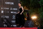 「第36回東京国際映画祭」オープニングレッドカーペットに登場した杉咲花