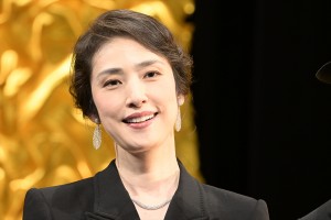 天海祐希、映画『仕掛人・藤枝梅安』完成披露試写会に登場