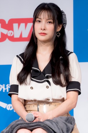 KARA・ギュリ、「イモトのWiFi 新CM発表会」に登場