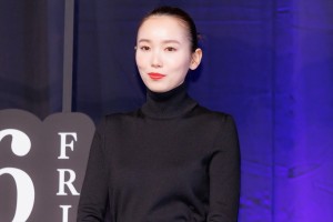 飯豊まりえ、映画『岸辺露伴 ルーヴルへ行く』完成報告イベントに登場