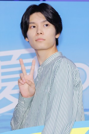 萩原利久、月9ドラマ『真夏のシンデレラ』制作発表会見に登場