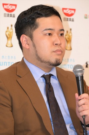 令和ロマン・松井ケムリ、『M-1グランプリ2023』優勝者記者会見に登場