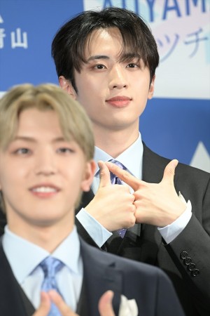 INI・許豊凡、洋服の青山 2023年フレッシャーズ新CM発表会に登場