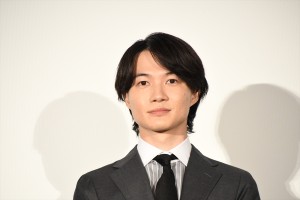 神木隆之介、映画『大名倒産』公開初日舞台挨拶に登場