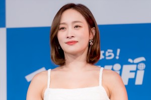 KARA・ニコル、「イモトのWiFi 新CM発表会」に登場