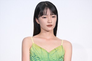 服部樹咲、映画『唄う六人の女』完成披露上映会 舞台挨拶に登場