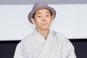 宮藤官九郎、映画『こんにちは、母さん』完成披露試写会に登場